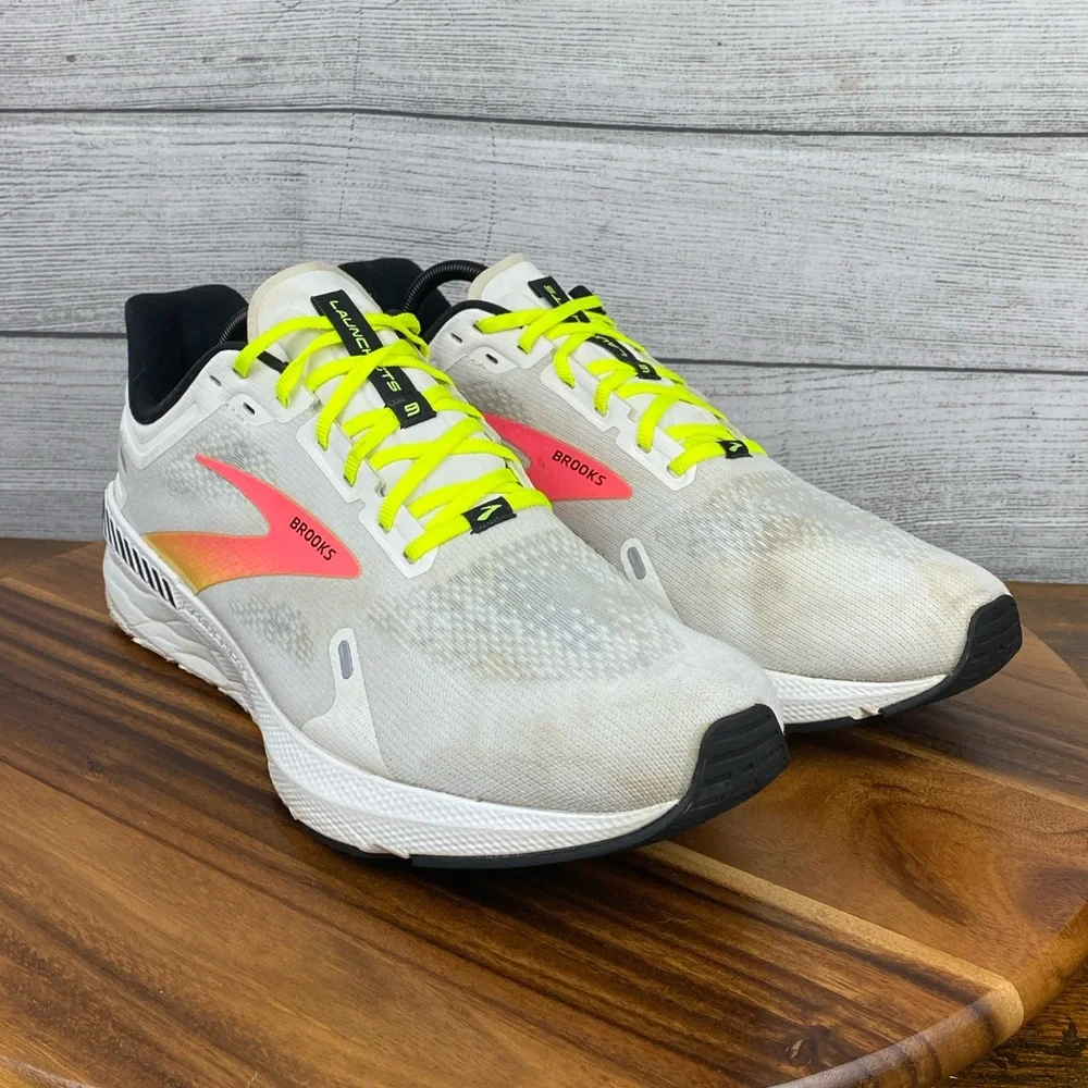 Brooks Launch GTS 9 White Pink Yellow Running Shoe 1103871D148 Men’s Size 14